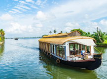 Kerala Beaches, Backwaters and Hill Station Tour